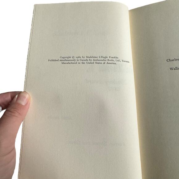 Lot 3 Vintage Classic Books Decor Shelfie Coffee Table Decorating VTG Styling - Picture 13 of 13